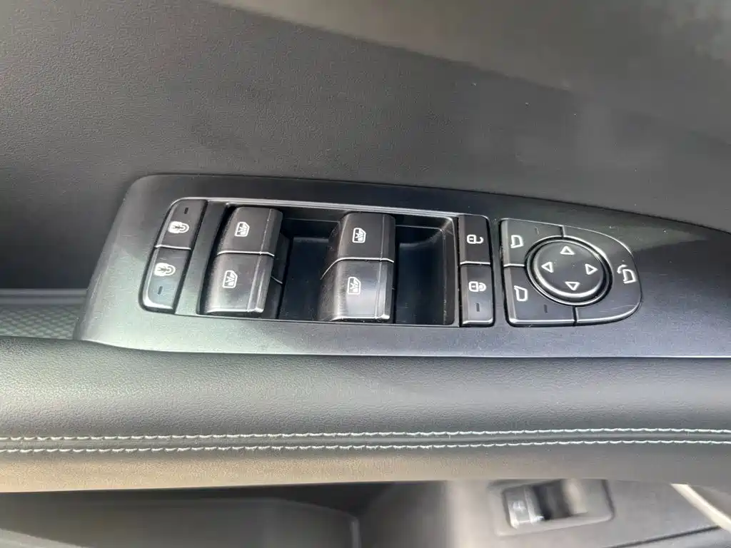 BYD Seal 07 EV — миниатюра 10
