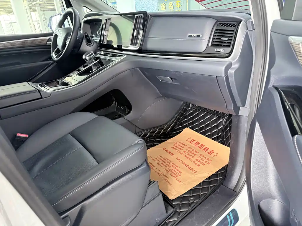 GAC Motor Trumpchi M8 - фото 20