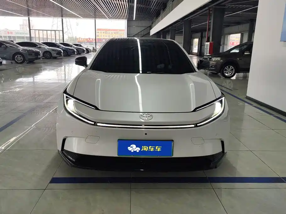 Toyota bZ5 — миниатюра 2