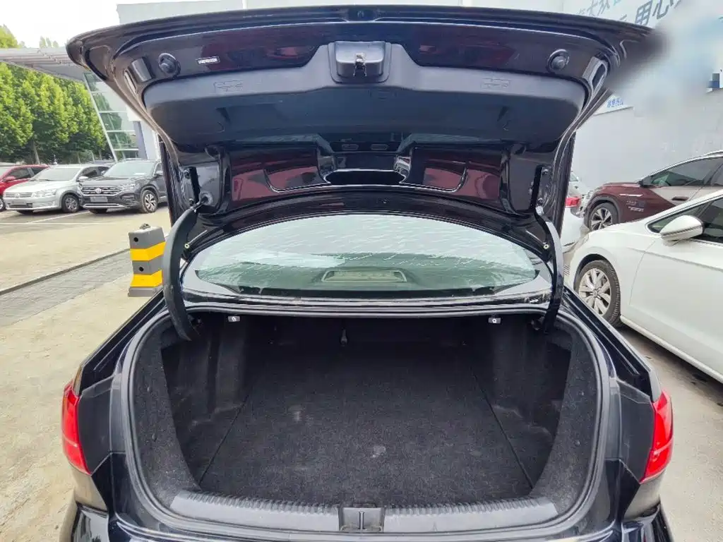 Volkswagen Sagitar — миниатюра 19