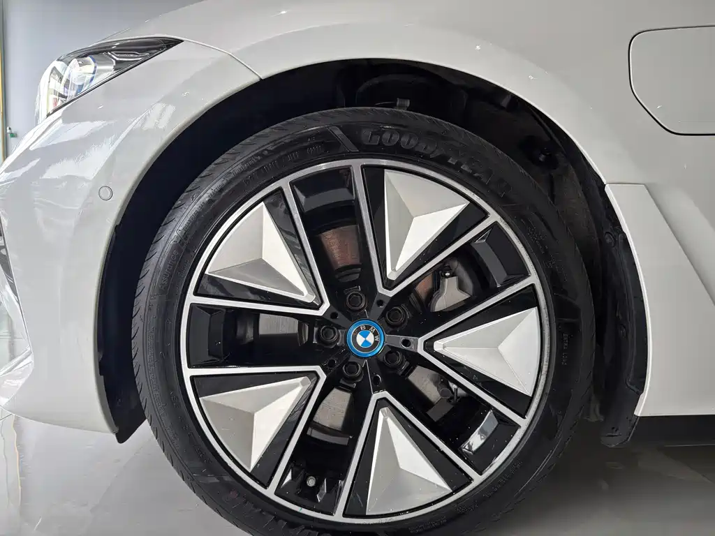 BMW i3 — миниатюра 5