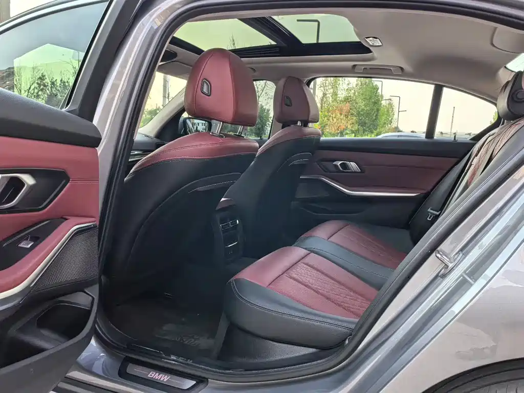 BMW i3 2022 eDrive 35 L