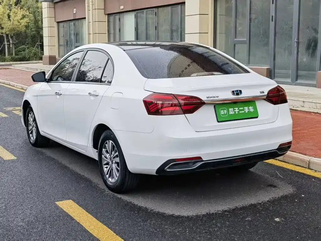 Geely Emgrand — миниатюра 5