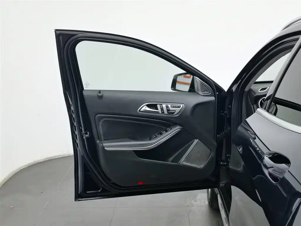 Mercedes-Benz GLA 2016 GLA 200