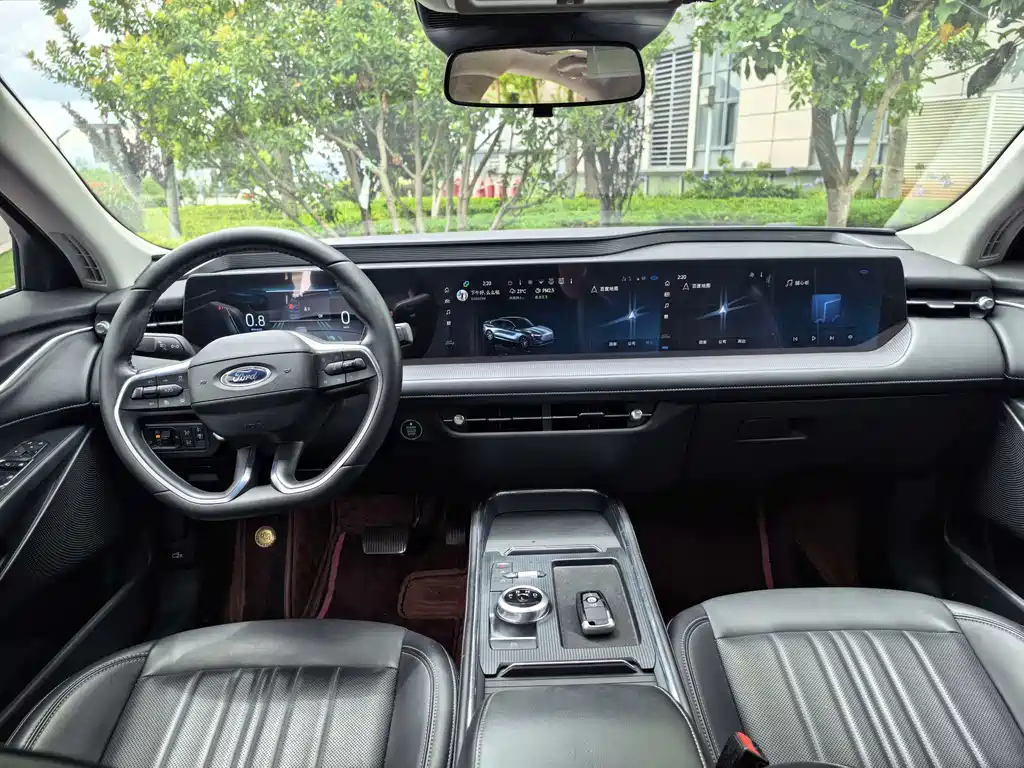 Ford Mondeo 2025 2.0T EcoBoost Luxury