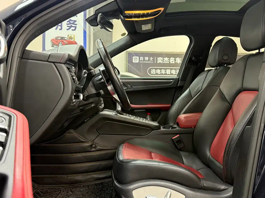 Porsche Macan — миниатюра 5