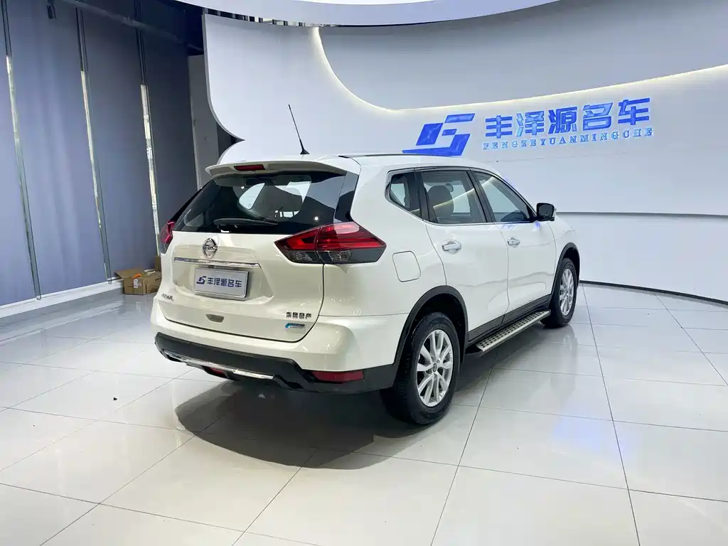 Nissan X-Trail — миниатюра 4