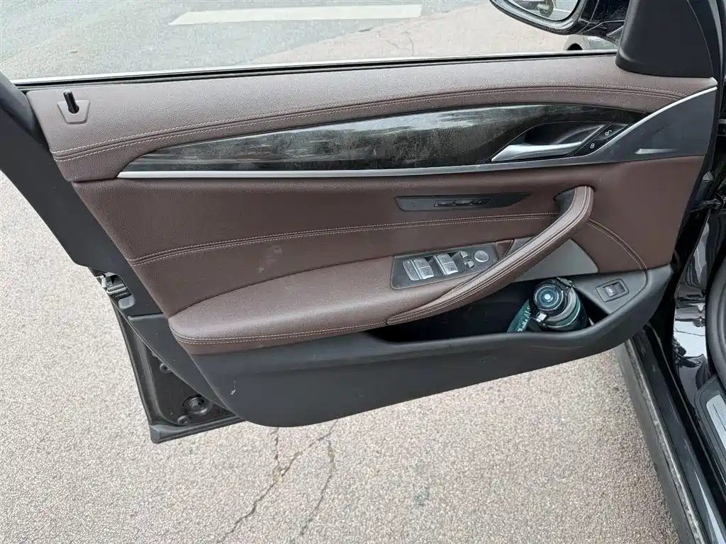 BMW 5 Series 5 2022 525Li Luxury