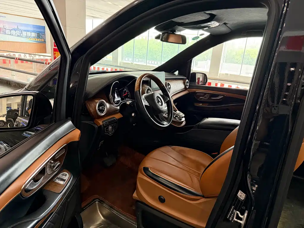 Mercedes-Benz V-Class — миниатюра 5