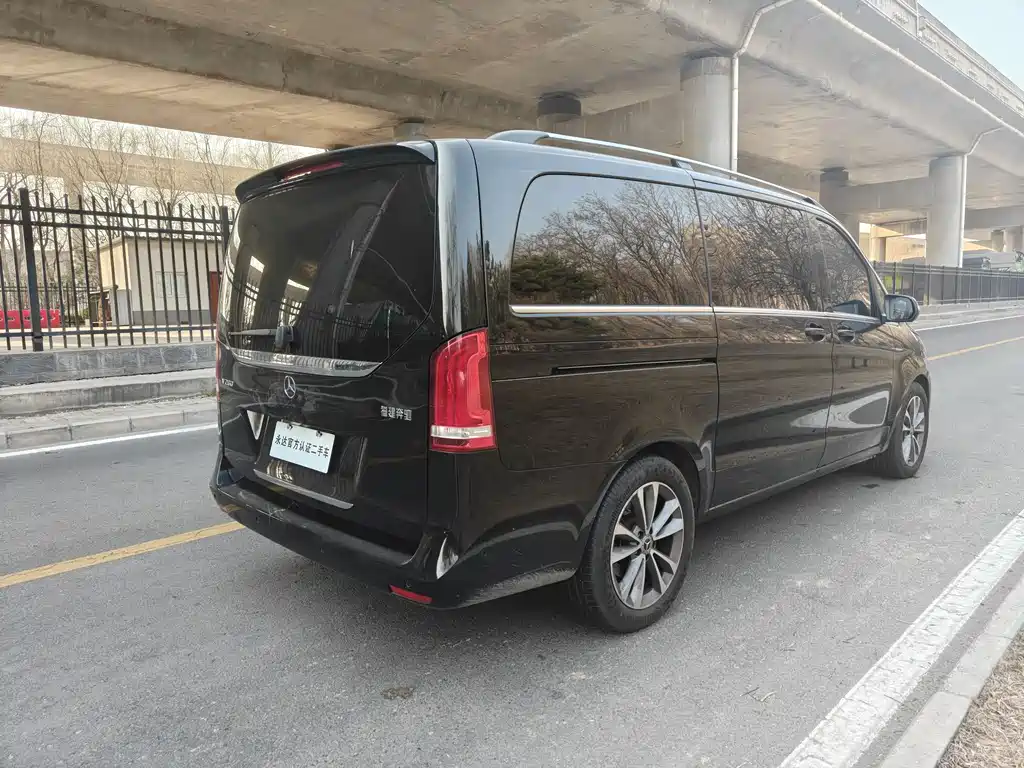 MERCEDES-BENZ V CLASS