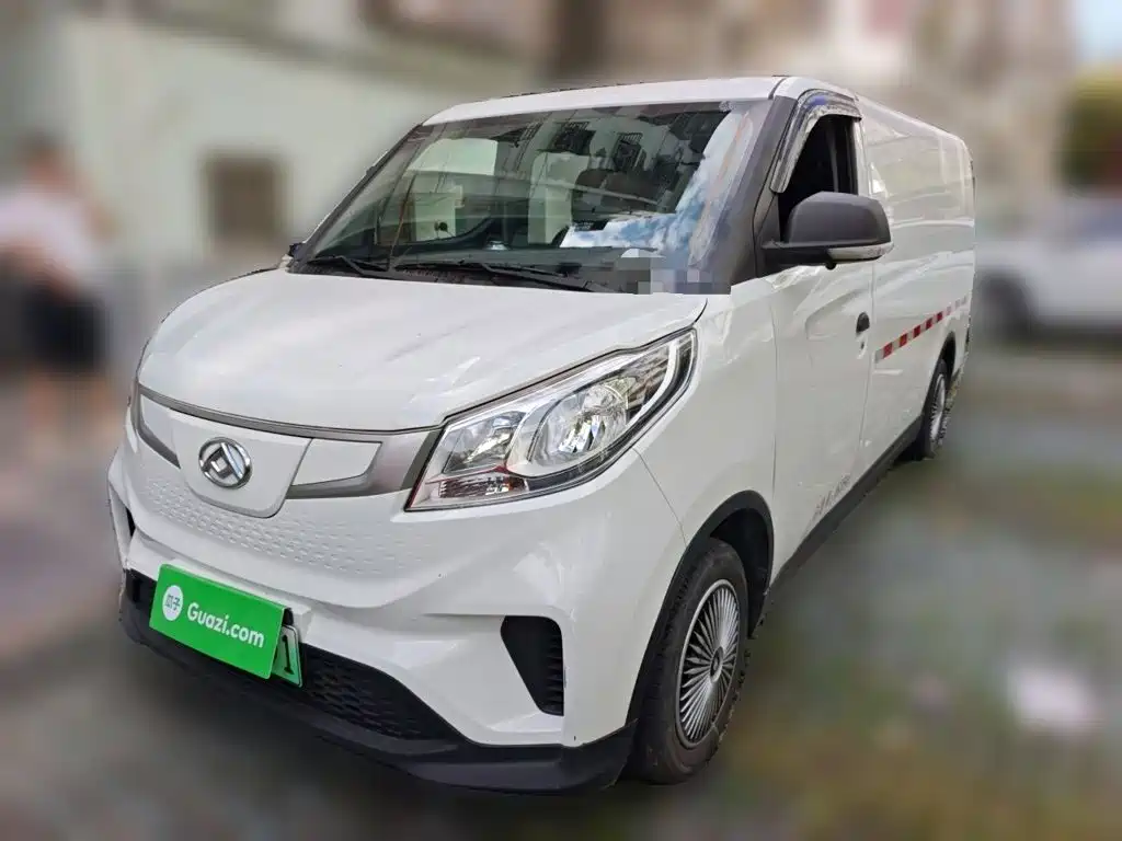 MAXUS EV30 — миниатюра 2