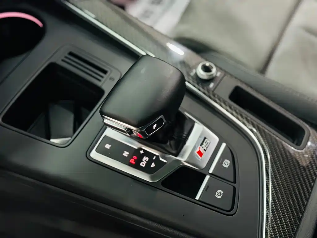 Audi A4L — миниатюра 14