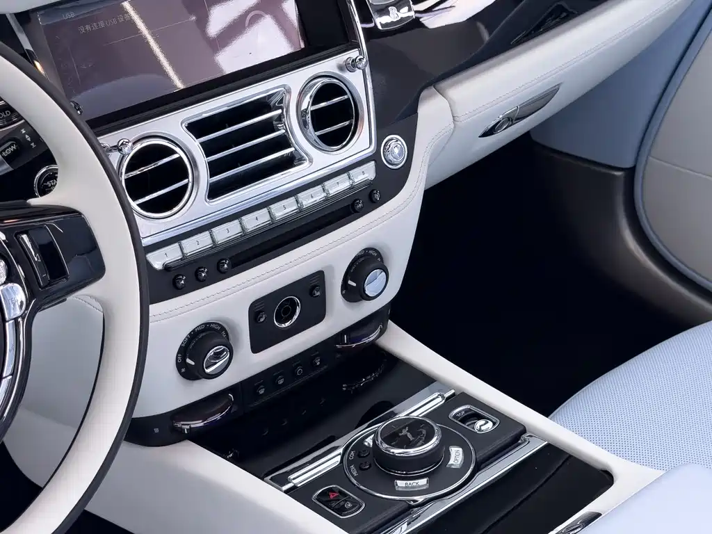 Rolls-Royce Dawn — миниатюра 26