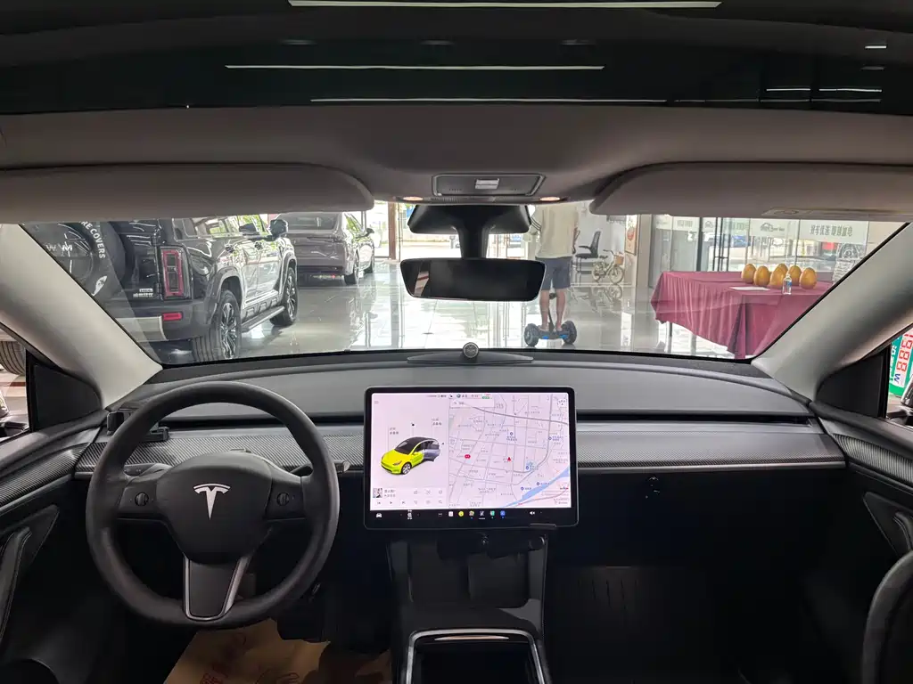 Tesla Model Y — фотографии объявления, Фото 12