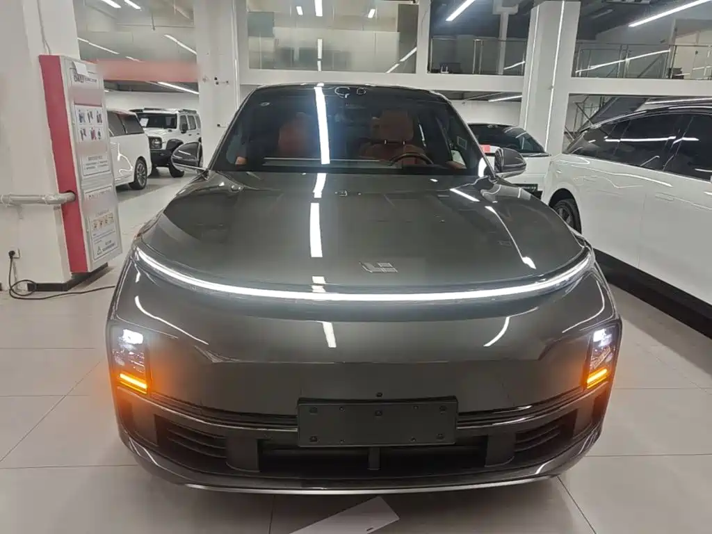 Li Auto Li L8 — миниатюра 3