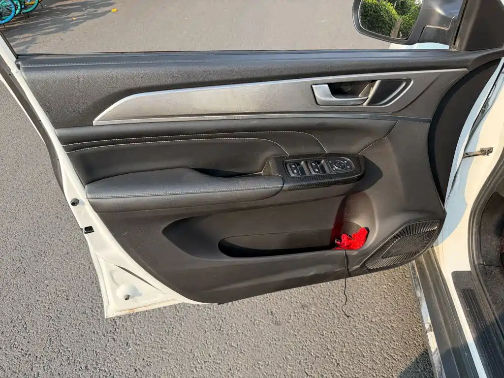 Haval M6 - фото 6