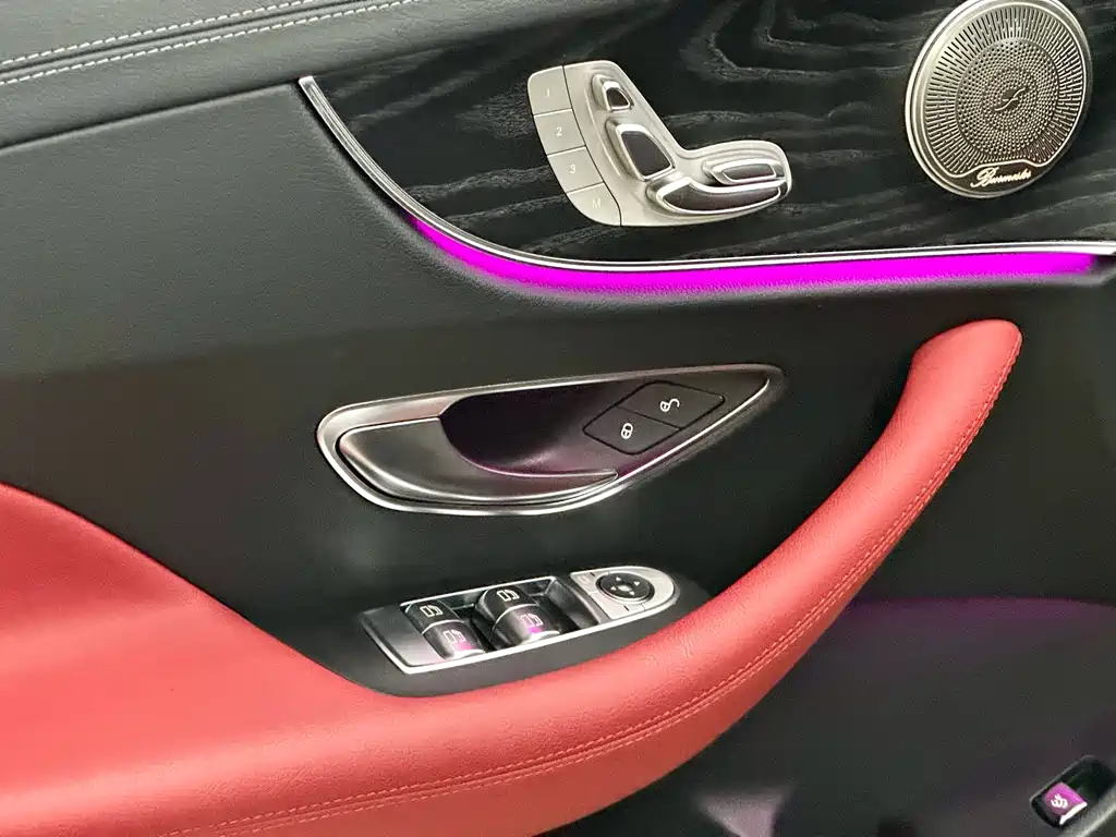 MERCEDES-BENZ E CLASS