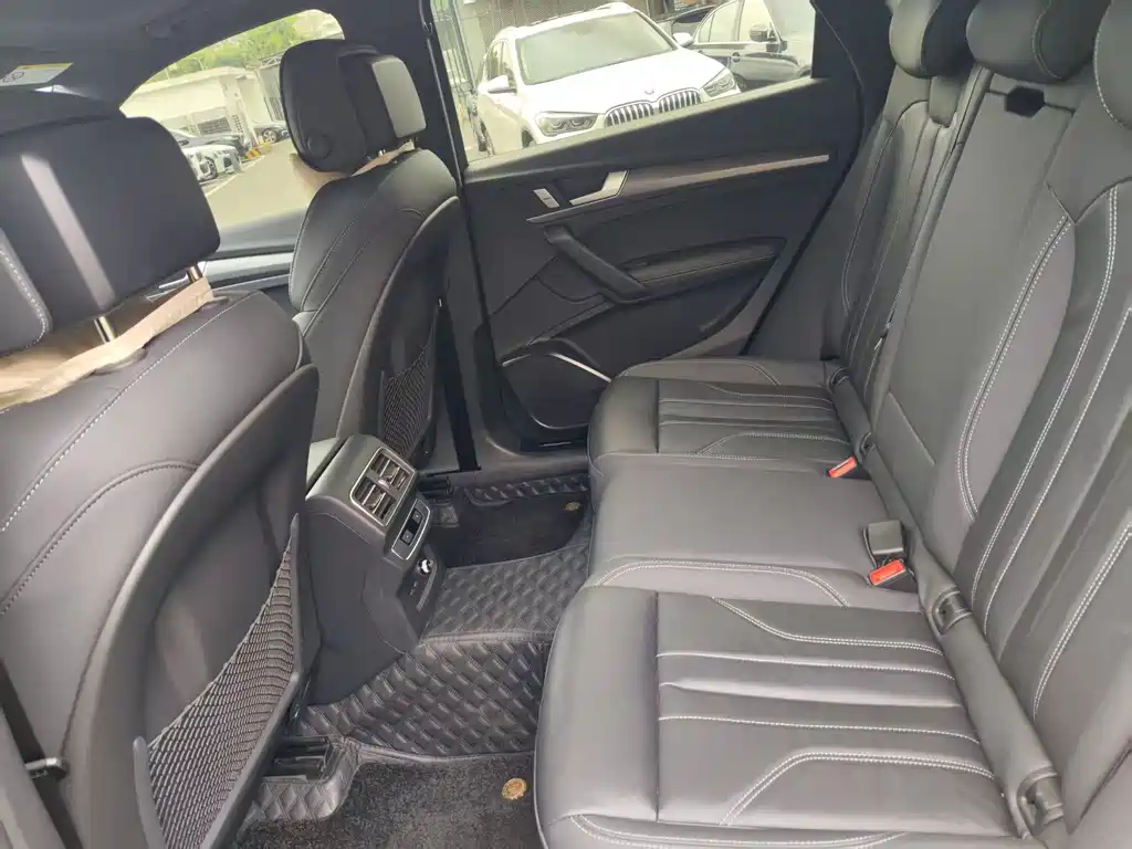 Audi Q5L 2024 40 TFSI Luxury