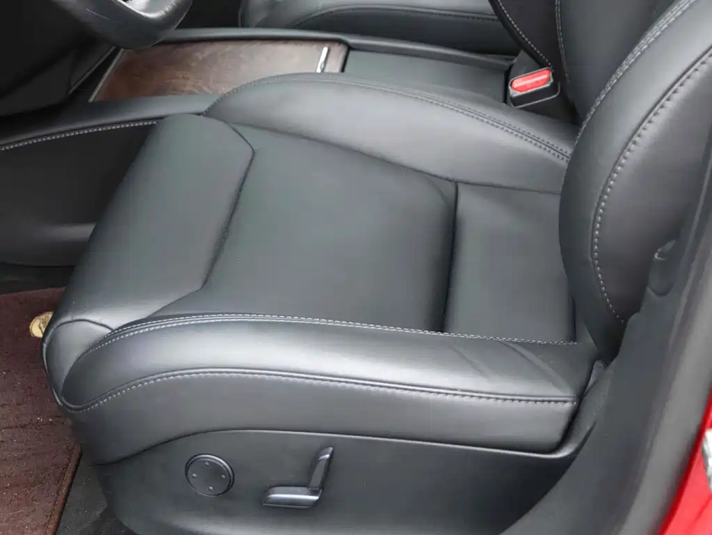 Tesla Model S — миниатюра 9