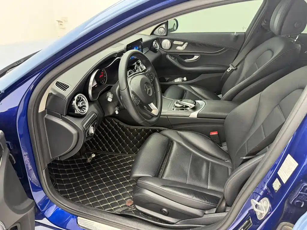 Mercedes-Benz C-Class — миниатюра 5