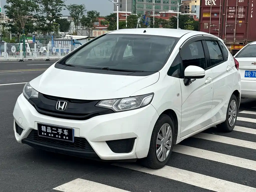 Купить Honda Fit