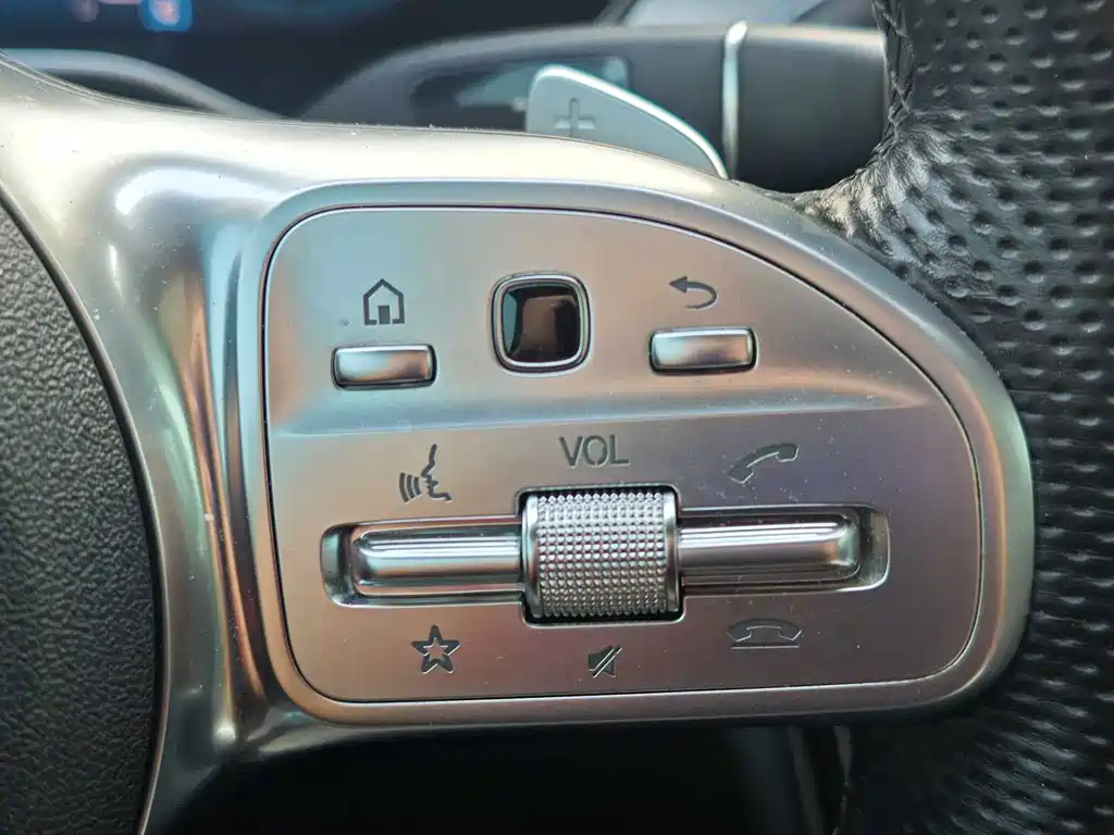 Mercedes-Benz C-Class — миниатюра 14