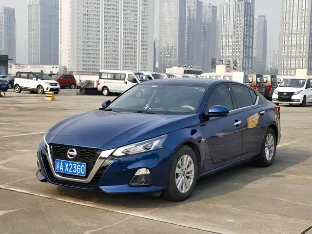 NISSAN TEANA