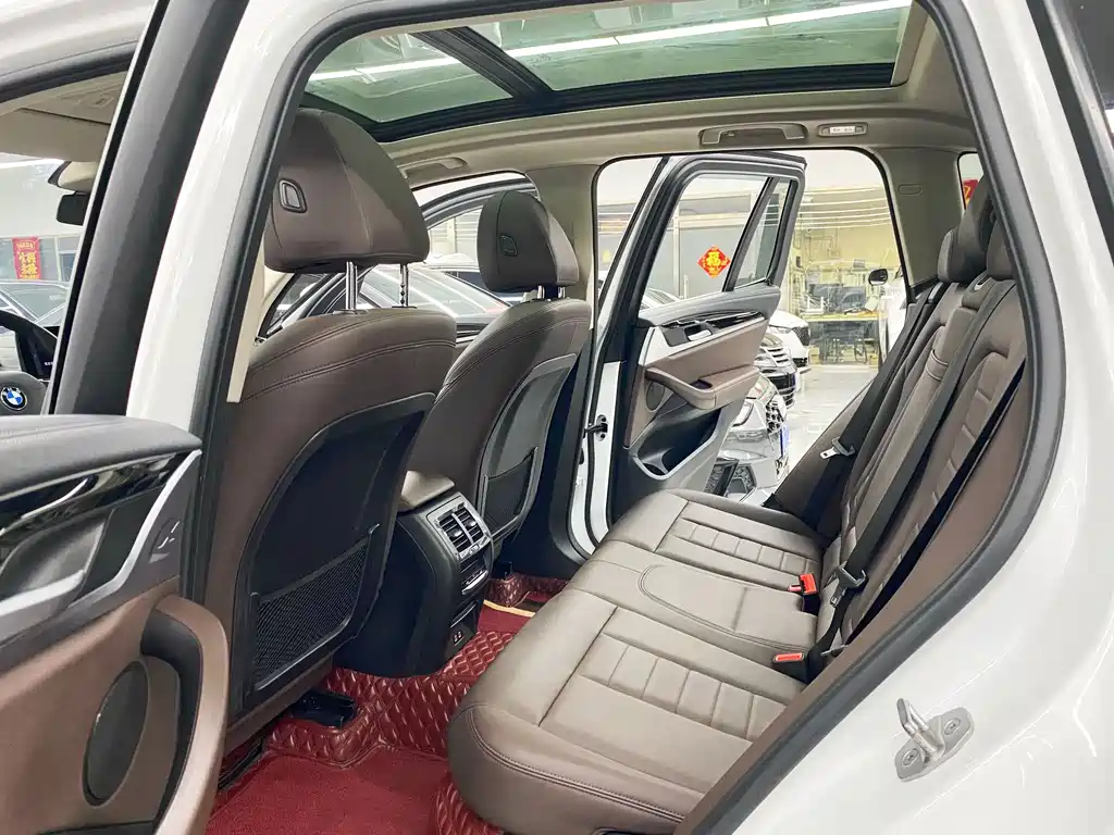 BMW X3 — миниатюра 8