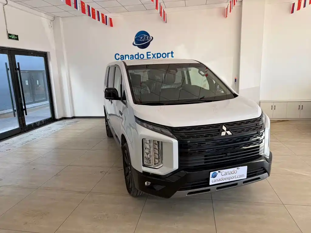 Mitsubishi Delica — миниатюра 2