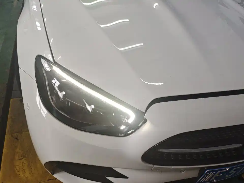 Mercedes-Benz E-Class (Import) — миниатюра 11
