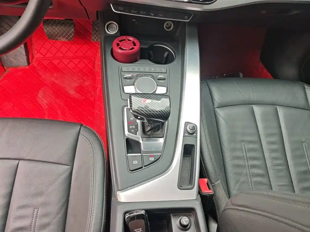 Audi A4L — миниатюра 14