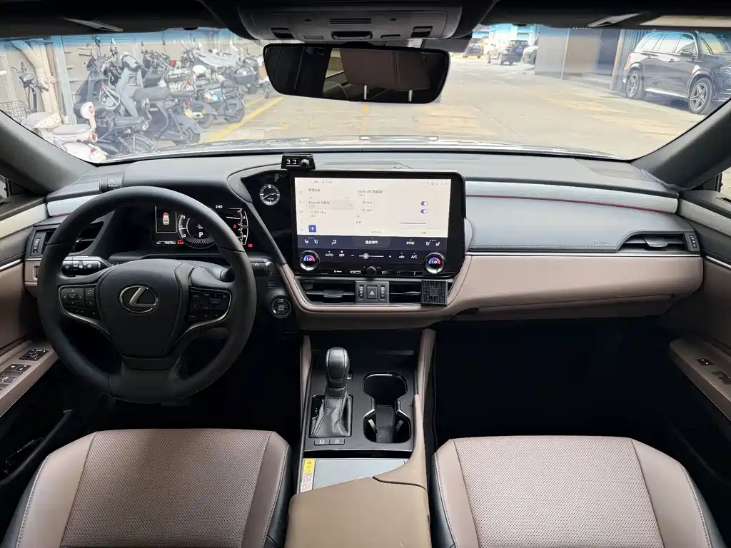 Lexus ES — миниатюра 11