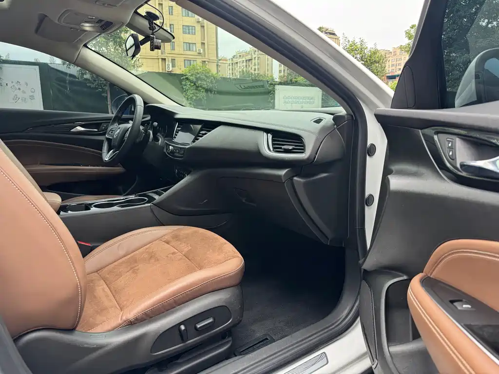 Buick Regal — миниатюра 6