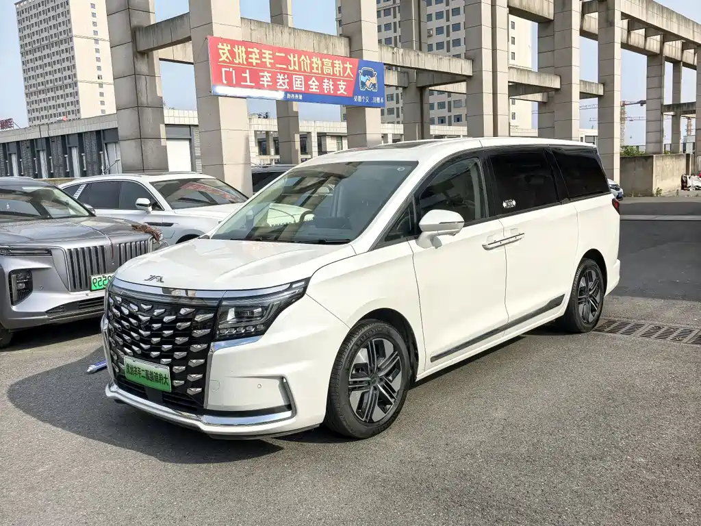 瑞风RF8 PHEV 2024款 鸿蒙版 1.5T 150KM 旗舰型 磷酸铁锂
