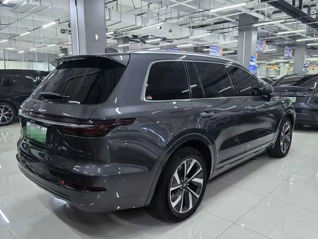 Li Auto ONE 2021 6 мест