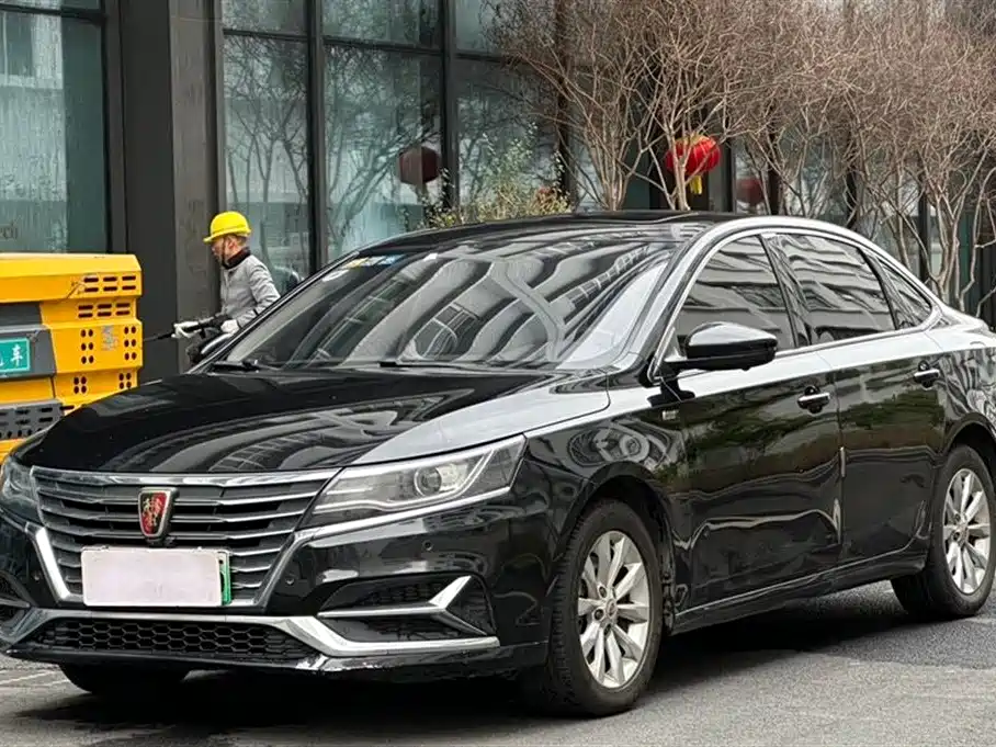 ROEWE I6 NEW ENERGY
