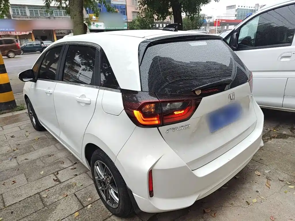 Honda Fit — миниатюра 5