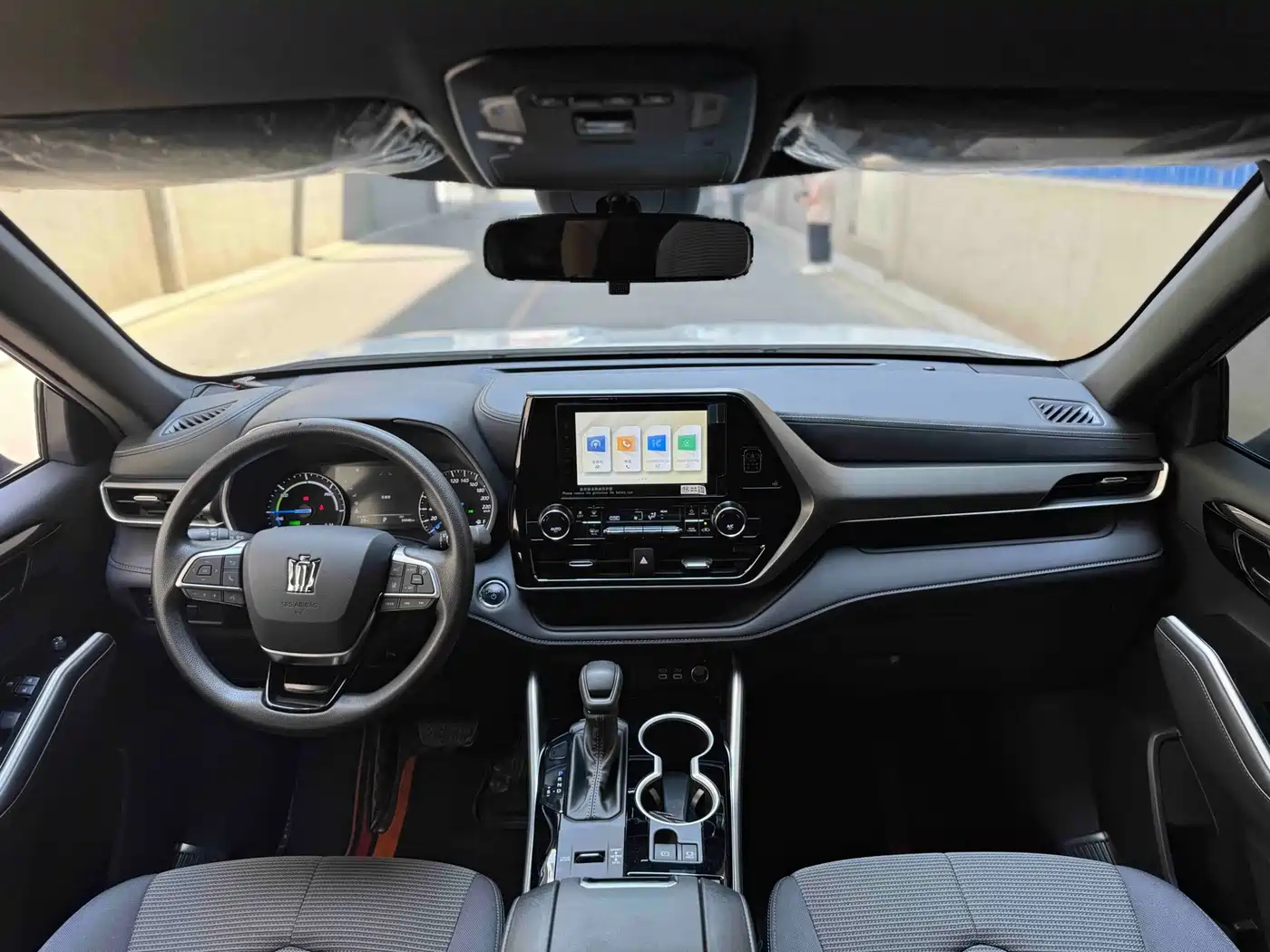 Toyota Crown Lufang 2024 Белый из Китая, фото 5