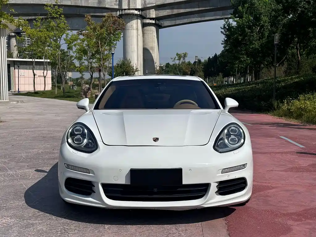 Porsche Panamera — миниатюра 2