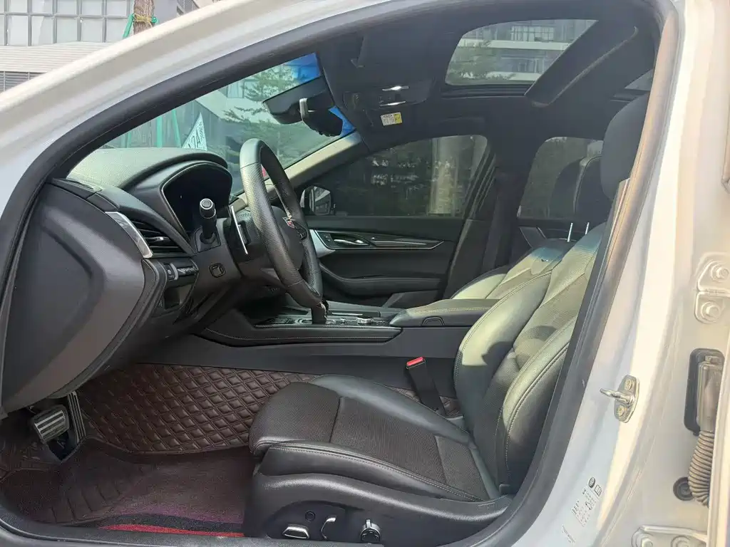 Cadillac CT5 — миниатюра 5