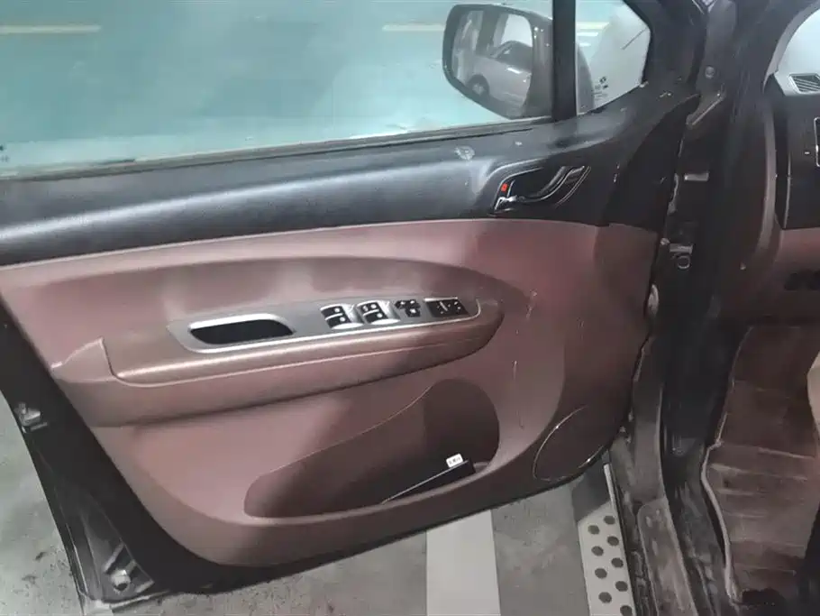 Dongfeng X5 2016 1.6L CVT Luxury