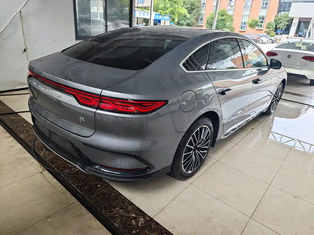 BYD Han 2022 DM-i 121KM Luxury