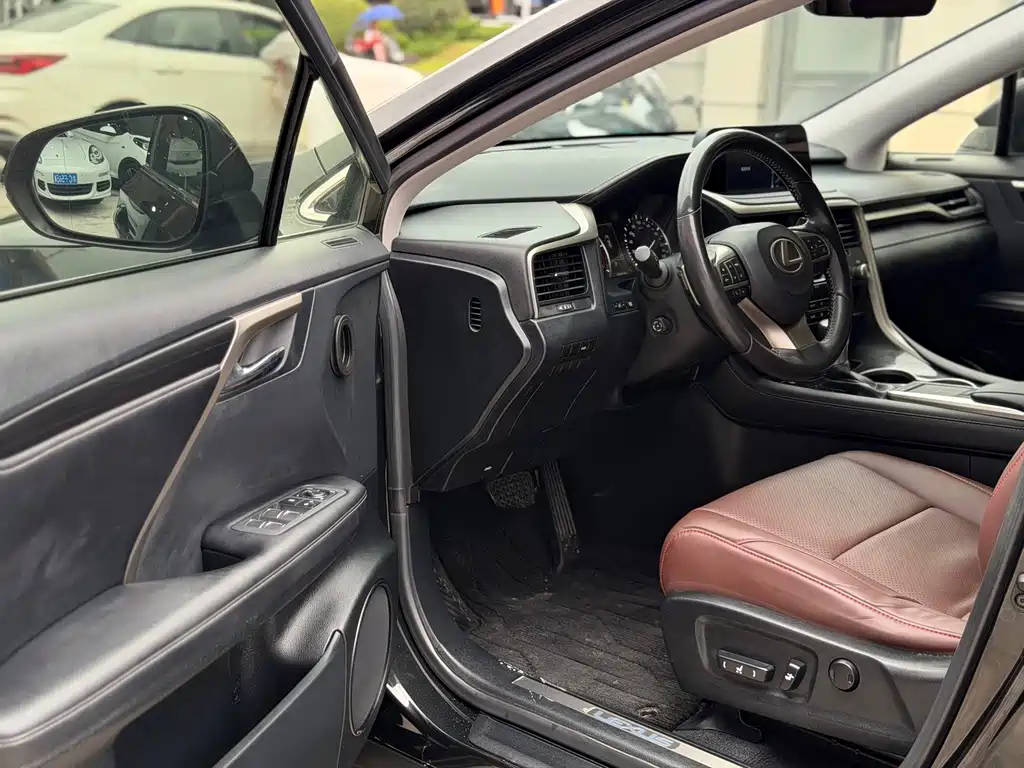 Lexus RX — миниатюра 4