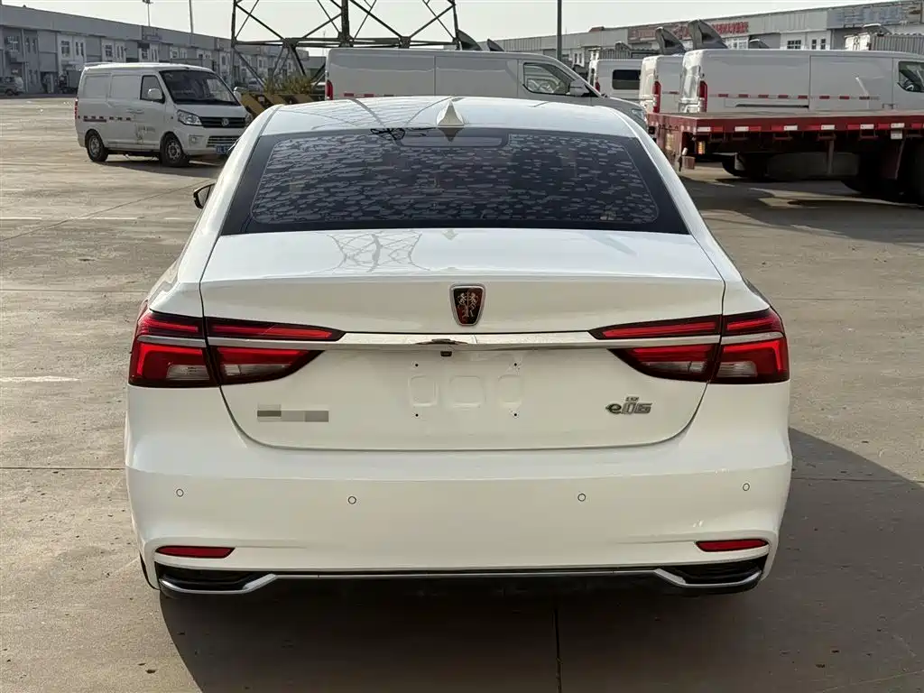 ROEWE  I6 NEW ENERGY