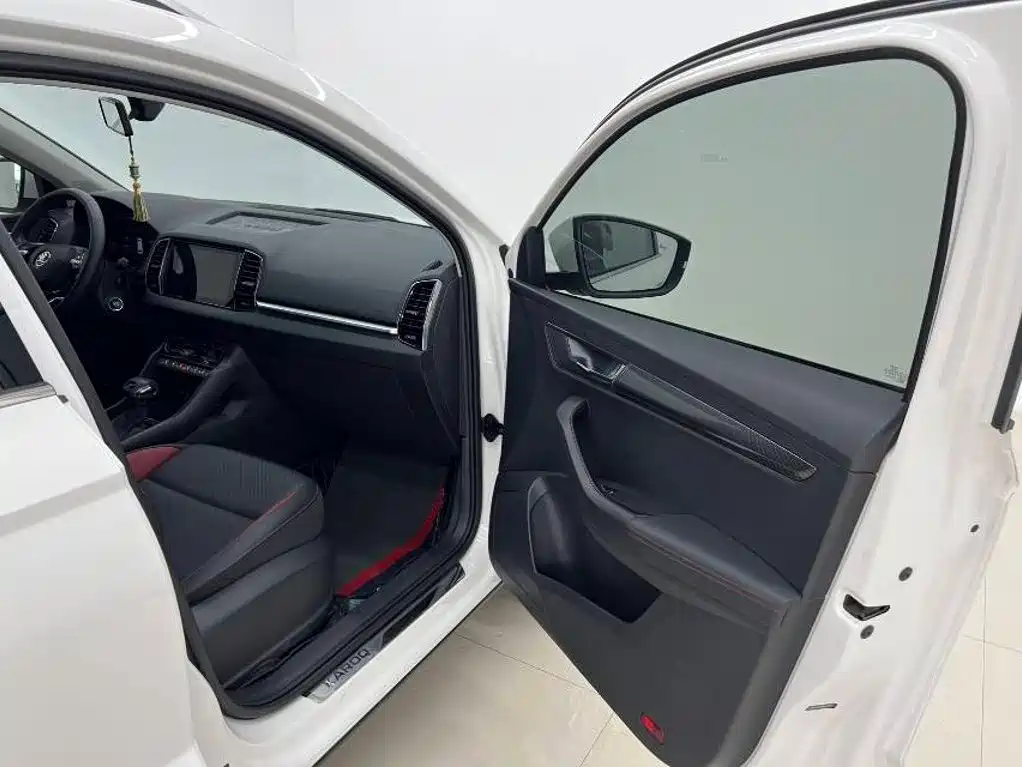 Skoda Karoq — миниатюра 10