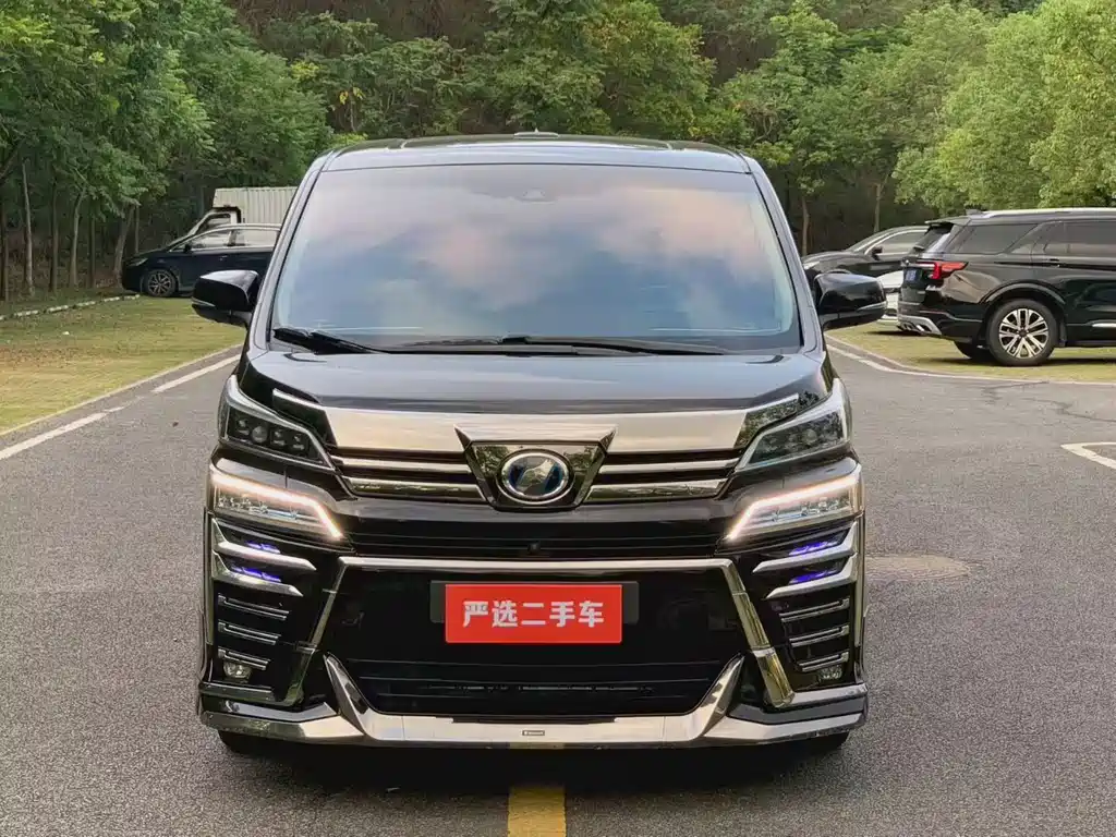 Toyota Vellfire — миниатюра 2