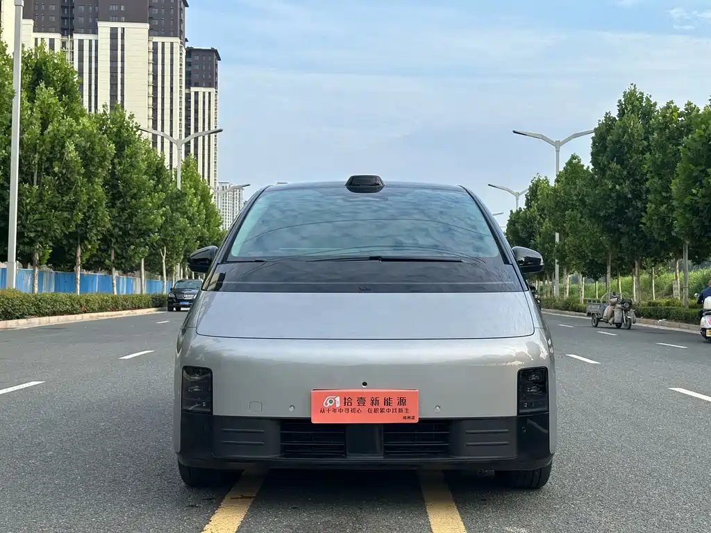 Li Auto Li MEGA — миниатюра 2