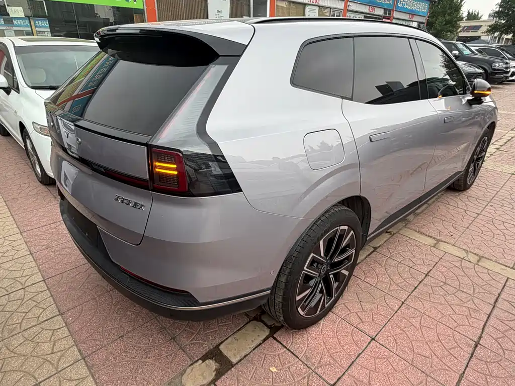 Volvo XC70 2026 Plus