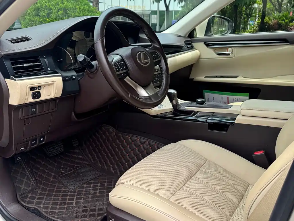 Lexus ES 2015 200 Elite