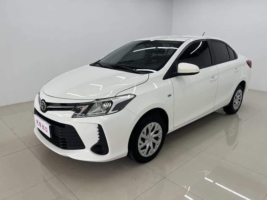 Hyundai Elantra 1.5 л 2023 г. Белый, пробег 28000 км